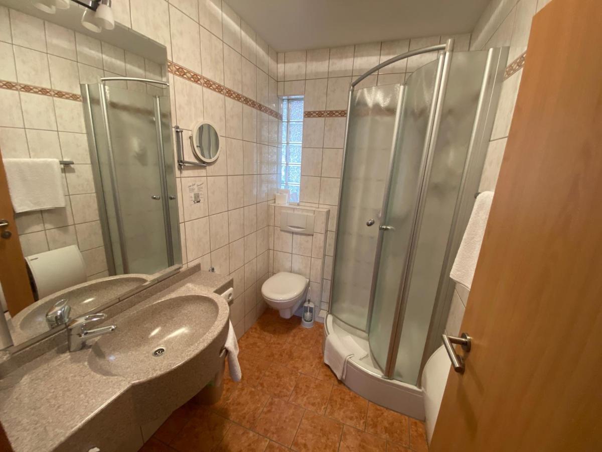 Hotel Am Schloss Darmstaedter Hof Bad Homburg vor der Hohe Bagian luar foto