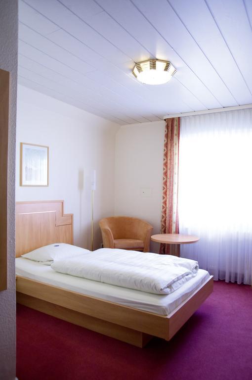 Hotel Am Schloss Darmstaedter Hof Bad Homburg vor der Hohe Ruang foto