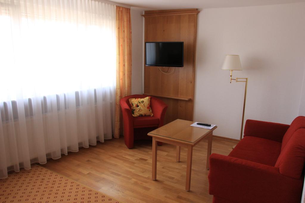 Hotel Am Schloss Darmstaedter Hof Bad Homburg vor der Hohe Ruang foto